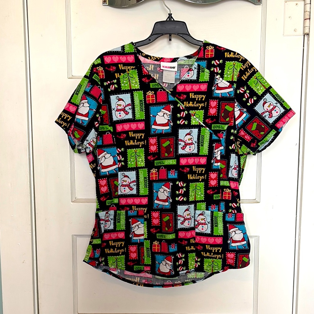 Scrub Star Festive Holiday Scrub Top Size S
